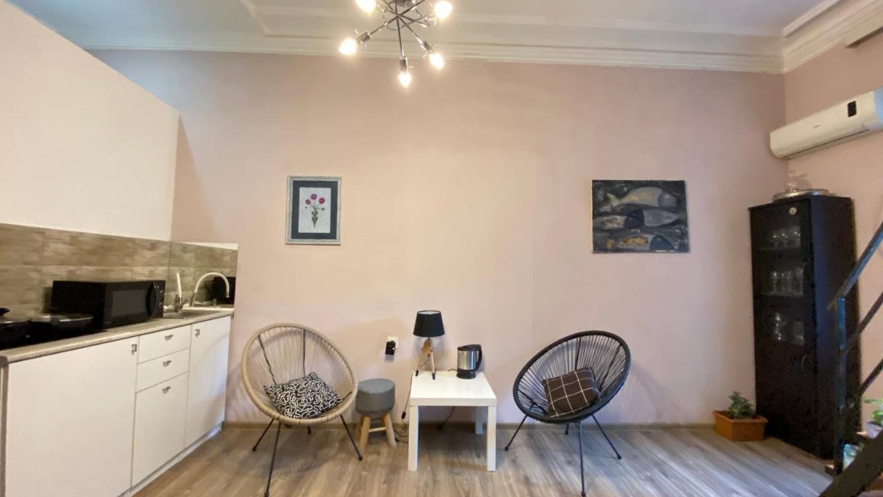 Art Apartment In Kala Tbilisi Historic District Eksteriør billede